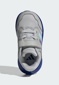 adidas Performance TENSAUR UNISEX - Silniční běžecké boty - grey two   glow blue   blue