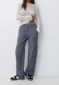 PULL&BEAR Cargobukser - grey