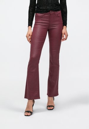 ONLCLARE FLARED GLITTER PANT - Nohavice - burgundy