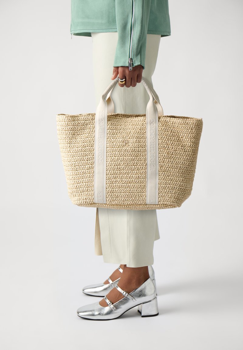 Tommy Hilfiger - SPRING LOGO TOTE - Shoppingveske - beige, Forstørre