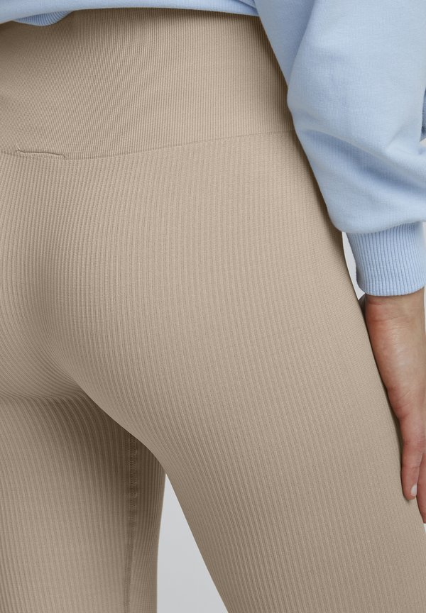 JCSahana - Leggings - Trousers - doeskin3