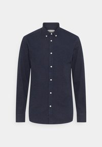 Marineblaues Langarmhemd im Button-Down-Design, gefertigt aus einem strukturierten Stoff mit weißen Knopfakzenten entlang der vorderen Knopfleiste.