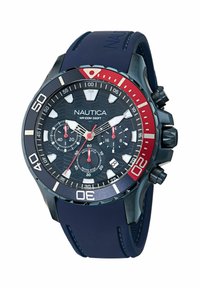 Reloj cronógrafo Nautica con correa de silicona azul marino, caja de acero inoxidable negro y bisel bicolor en rojo y negro. Presenta una esfera texturizada.