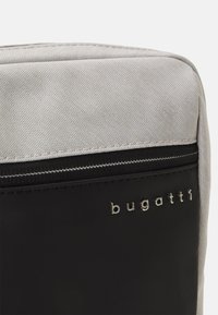 bugatti SHOULDERBAG SMALL - Bandolera - light grey