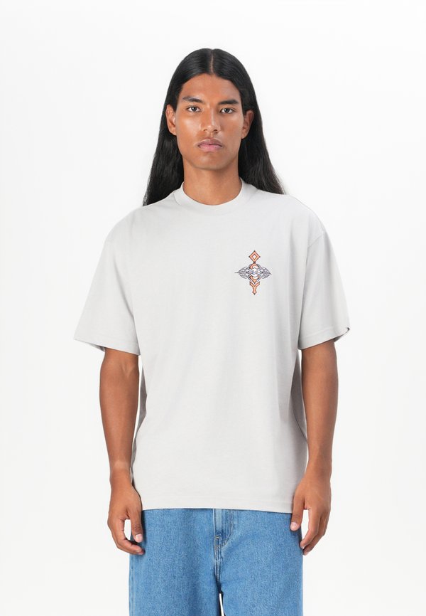 OCCY UNISEX - Print T-shirt - silver4