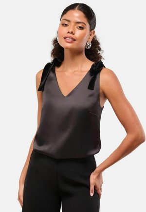 REGULAR FIT - Top