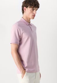 BOSS Polokošeľa - open purple