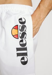 Ellesse SOMBRO - Peldēšanas šorti - white