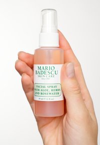 Mario Badescu FACIAL SPRAY ALOE, HERBS & ROSEWATER - Fixeringsspray & -puder