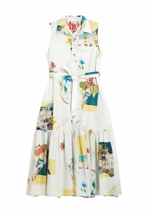 Robe midi blanche sans manches avec col chemise, boutonnée à l'avant, ceinture à la taille, imprimé floral coloré et ville côtière.