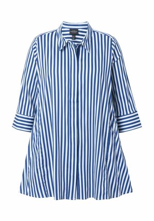 Camicia a righe blu e bianche con colletto, maniche a tre quarti e vestibilità morbida. Presenta righe verticali e chiusura con bottoni sul davanti.