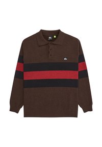 Brauner Langarm-Polo-Pullover mit schwarzen und roten horizontalen Streifen und drei Knöpfen am Kragen, versehen mit einem kleinen Logo-Patch auf der Brust.