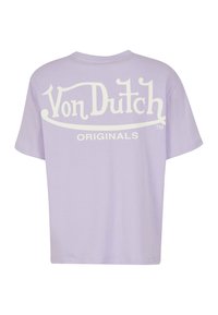 Lavandos spalvos trumpomis rankovėmis marškinėliai su užrašu "Von Dutch ORIGINALS" baltai atspausdintu ant nugaros. Pagaminti iš minkštos medvilnės, turi laisvą prigludimą.