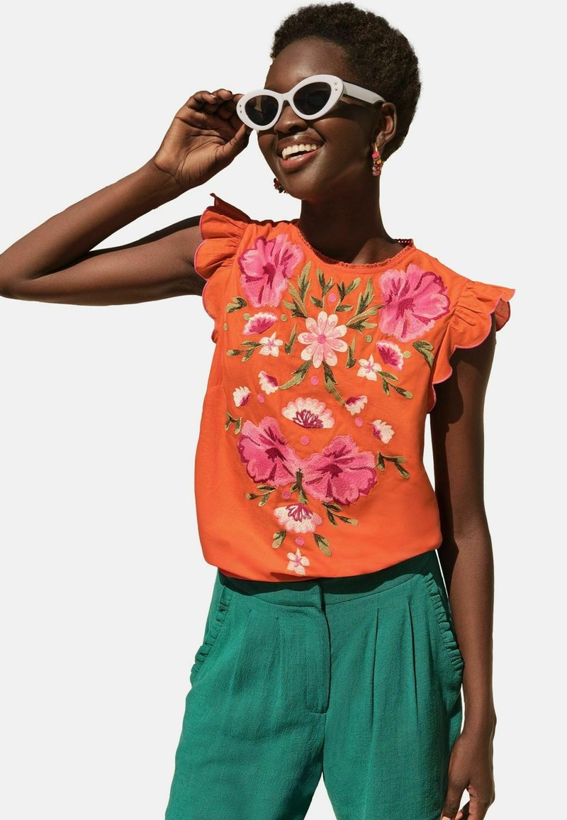 Love & Roses CREW NECK SHORT SLEEVE EMBROIDERED  - Blúzka - orange