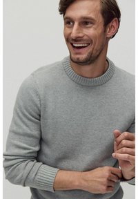 Dobber LANEGAN CREW NECK - Stickad tröja - grey melange