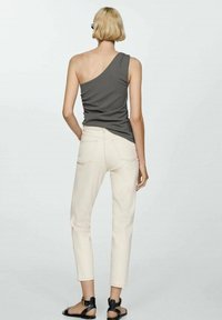 Mango Traperice uskog kroja - off-white