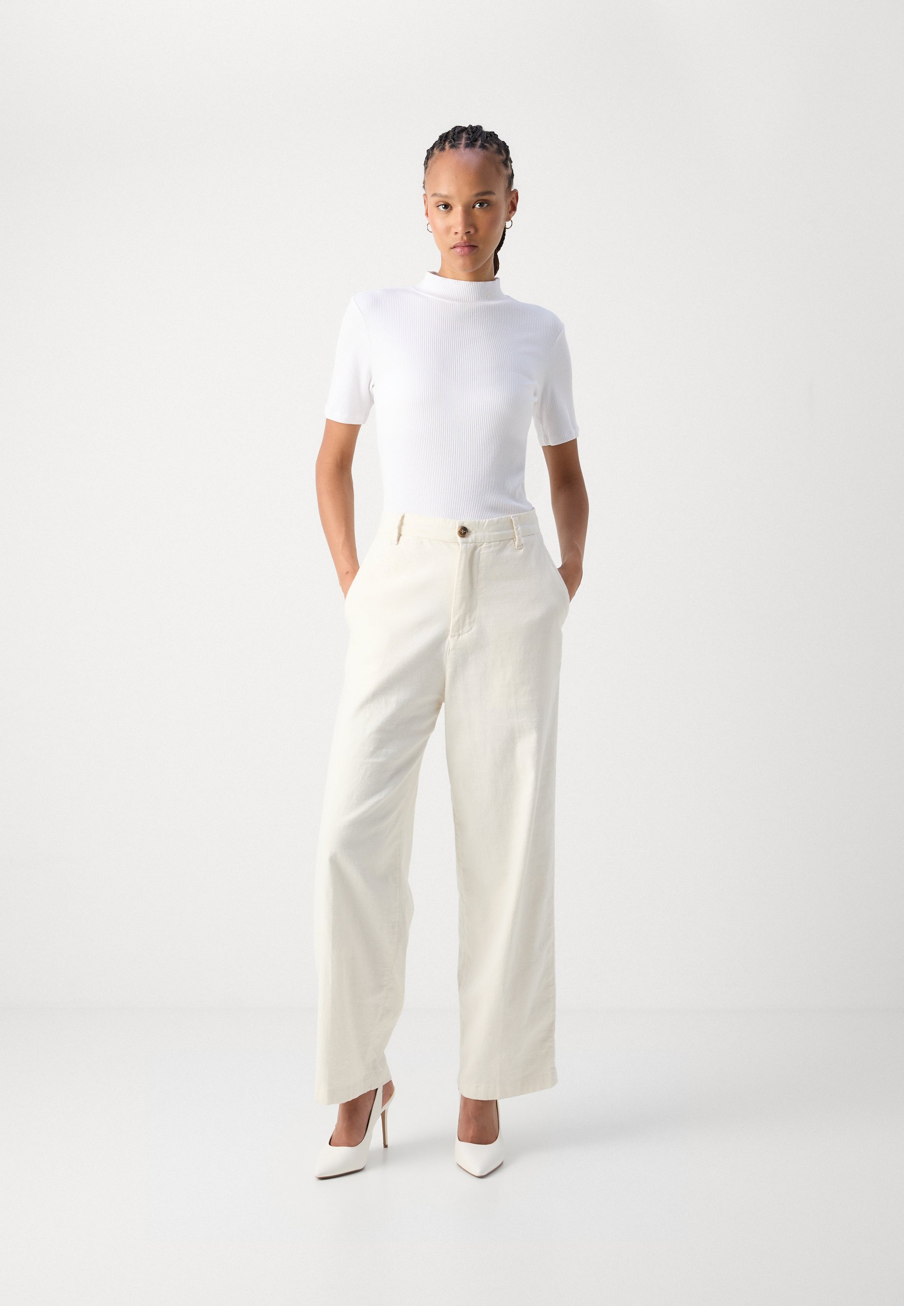 Scotch & Soda CORE MOCK NECK RIB - Camiseta estampada - white