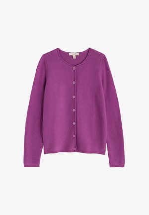 Cardigan violet côtelé avec un col rond, des manches longues et six boutons sur le devant. Texture douce et coupe ajustée.