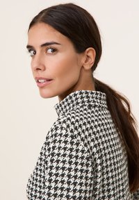Gerry Weber Langarmshirt - black beige houndstooth