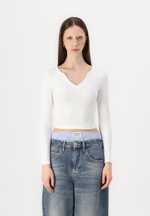 Ribbed Seamless Fabric Notch-Neck Top - Long sleeved top - bright white