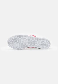 adidas Originals SUPERSTAR - Treniņu apavi - footwear white/vivid red