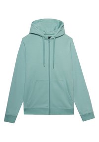 Sudadera azul clara con cremallera frontal, capucha ajustable con cordón y dos bolsillos frontales. Textura suave con puños y dobladillo acanalados.