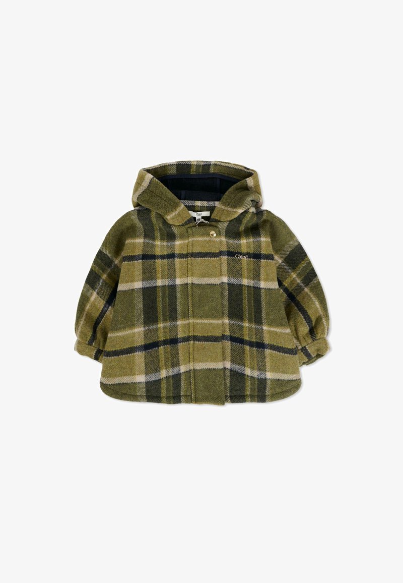 Kurtka flanelowa w kratę w odcieniach zieleni, z kapturem, okrągłym dołem i zapięciem na guziki. Zawiera białe i granatowe akcenty w wzorze.