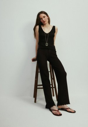 THE SET, REGULAR FIT - 2 PACK KNITTED TIE WAIST TROUSERS . - Stoffhose - black chocolate brown