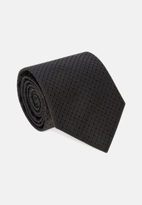 Nœud papillon noir avec un motif texturé de petits carrés clairs. Design roulé, tissu lisse, extrémité pointue, adapté aux occasions formelles.