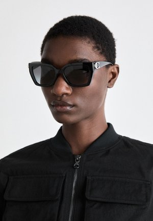 Sunglasses - black