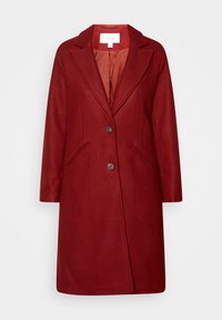 Manteau en laine bordeaux à la coupe ajustée, doté d'un col à revers cranté, de deux poches avant et d'une fermeture à deux boutons. Doublure intérieure lisse.