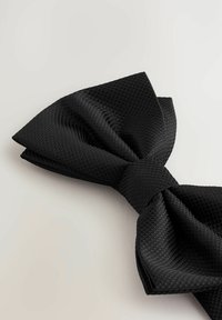 Thumbnail Image 3
