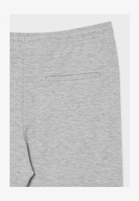 Sélectionné, grigio
