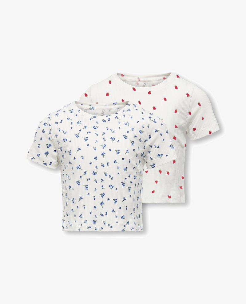 Dva bijela rebrasta pamučna topa s kratkim rukavima; jedan s malim plavim cvjetnim uzorkom, drugi s rasprostranjenim crvenim uzorkom jagoda.