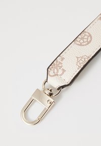 Guess EVELUNE GIRLFRIEND SATCHEL - Rokassoma - cream logo