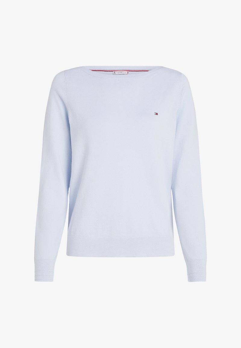 Sweat-shirt bleu clair à manches longues et à col rond. Il présente un petit logo sur la poitrine, des poignets côtelés et une texture douce.