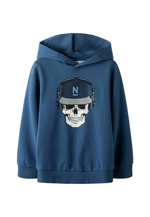 Marineblauwe hoodie met een schedelafbeelding die hoofdtelefoon en een pet draagt. Heeft een kangoeroezak en ribgebreide manchetten en onderkant. Gemaakt van zacht katoen.