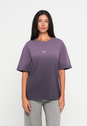 - T-shirt z nadrukiem