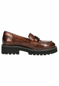 Bruine leren loafers met een glanzende afwerking, voorzien van een zwarte hardware-accent, een gestructureerde bovenkant en een chunky, gegroefde zwarte zool.