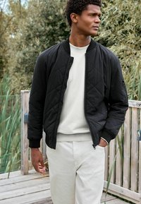 Next REGULAR FIT - DIAMOND QUILTED  - Bomber bunda - black