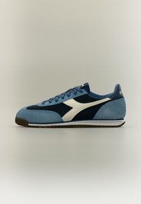 Δεν επιλέχθηκε, ensign blue