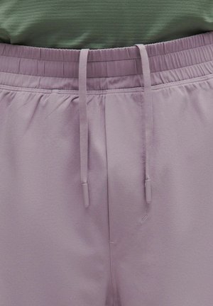 lululemon, PACE BREAKER LINERLESS 18CM - Kurze Sporthose - lotus lavender