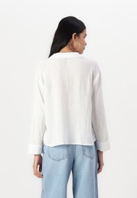 Abercrombie & Fitch Long-Sleeve Oversized Tie-Front Gauzy Shirt - Bluza - brilliant white