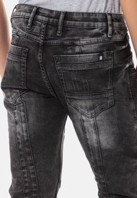 Cipo & Baxx Jeans Tapered Fit - black