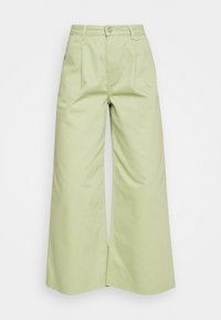 ALIGNE CONNIE WIDE - Calças de ganga à boca de sino - cucumber