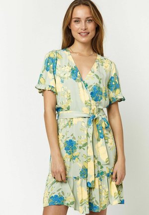 PARINKA  - Vestido informal - laurel green