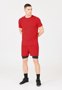 Endurance Tekninen t-paita - rood
