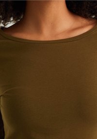 WE Fashion Långärmad tröja - olive