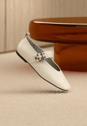 Tommy Jeans BUCKLE - Ankle strap ballet pumps - ivory