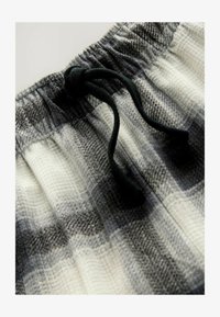 Non sélectionné, slate grey check